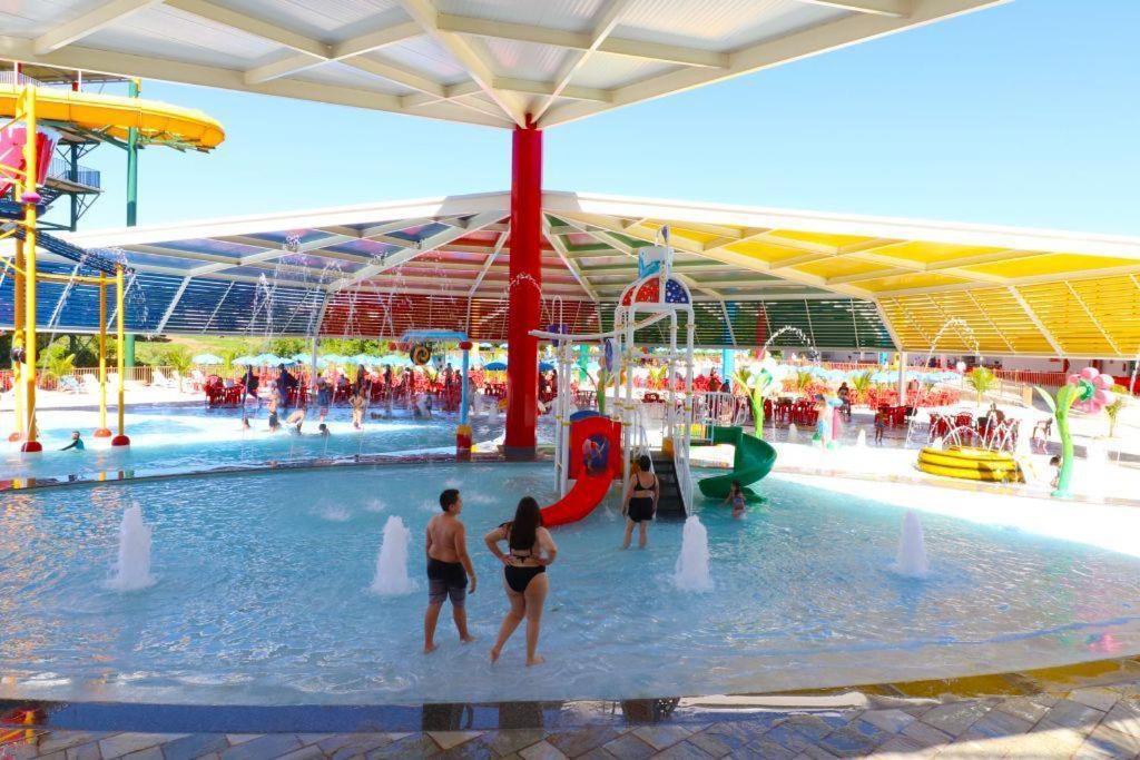 Spazzio Diroma Com Acesso Ao Acqua Park - Temporada Cn Adriele Caldas Novas Eksteriør billede
